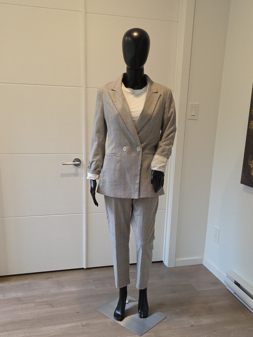 Classic Women's Glen Plaid Double-Breasted Blazer & Trouser Set - Gray